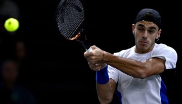 Francisco Cerúndolo derrotó a Kecmanovic en París y llegó a los 45 triunfos en Masters 1000