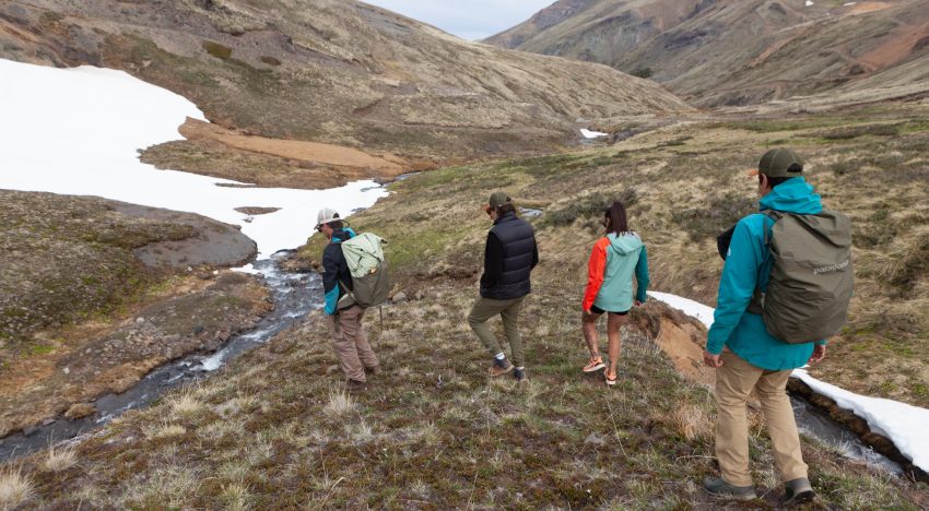 Más que tulipanes: bosques, lagos y cañadones en el valle patagónico que podría haber quedado en manos de Chile
