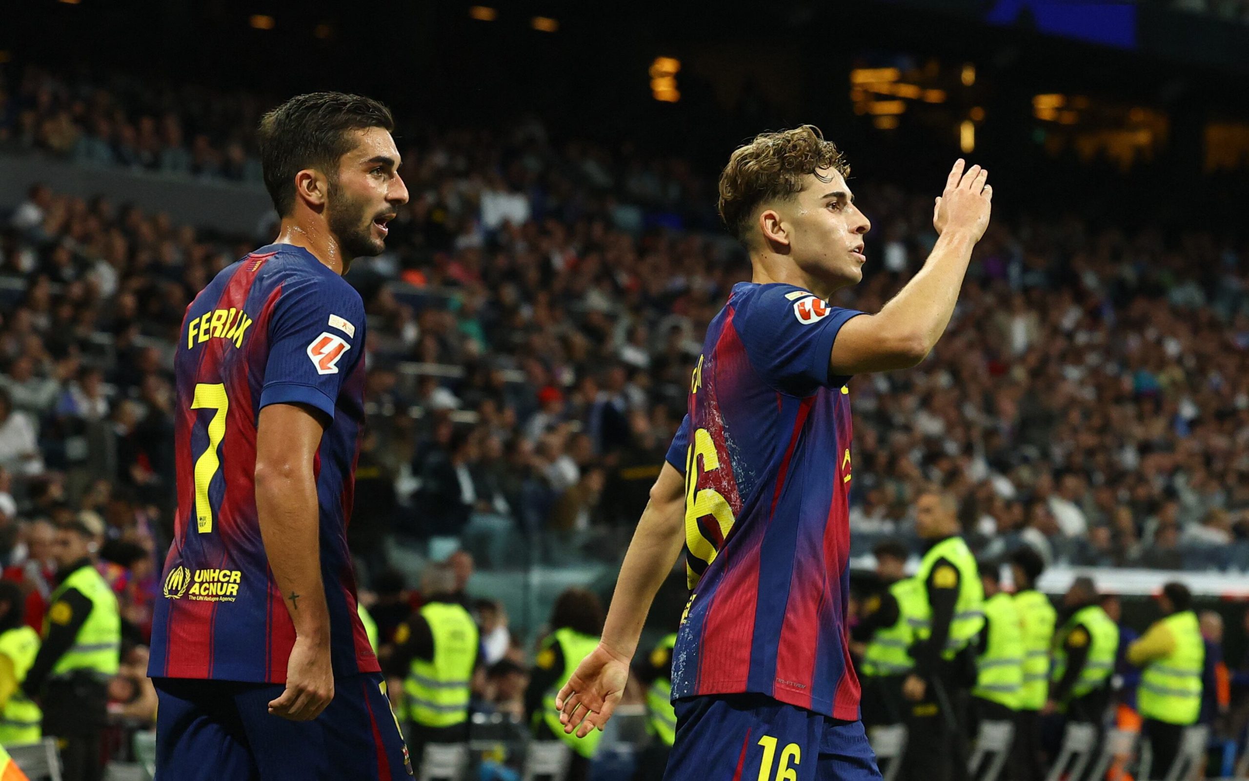Real Madrid vs Barcelona por la fecha 10 de La Liga de España del 2025.