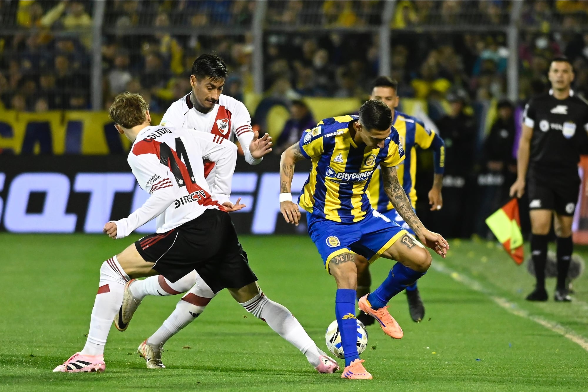 Rosario Central y River empatan en el Gigante de Arroyito