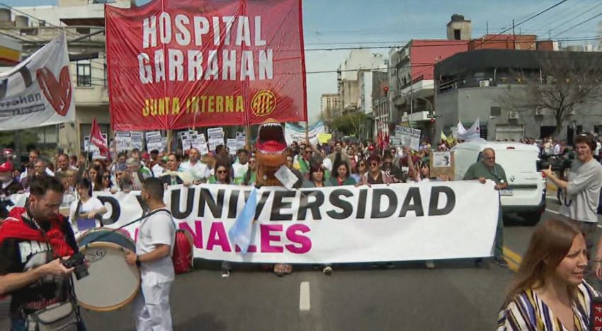 Amparos y amenazas en el Congreso: la falta de aplicación de las leyes de emergencia abre un conflicto a Milei