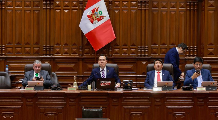 El Congreso de Perú destituyó a la presidenta Dina Boluarte