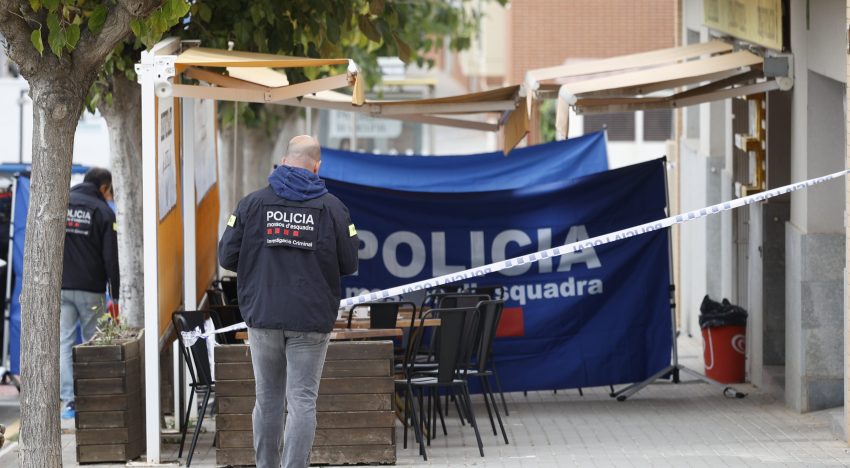 Los Mossos investigan la muerte de un joven apuñalado en Barcelona