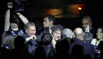 El Gobierno centra la campaña en Santilli y diseña un plan para explicar la presencia de Espert en las boletas