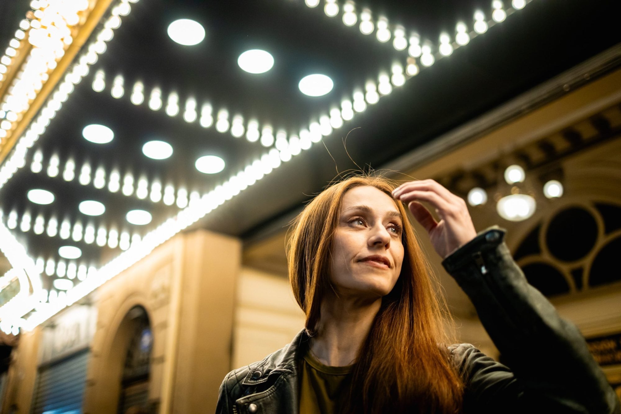Marianela Núñez disfruta de la ciudad y su gente en cada visita: una noche de esas, por la avenida Corrientes