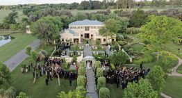 Entramos a la fiesta. Las fotos, los detalles más llamativos y los invitados a la boda de Diego Schwartzman y Eugenia de Martino Entramos a la fiesta. Las fotos, los detalles más llamativos y los invitados a la boda de Diego Schwartzman y Eugenia de Martino