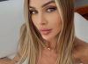 Romina Malaspina demostró que el celeste pastel es el color del momento: lencería y look sporty
