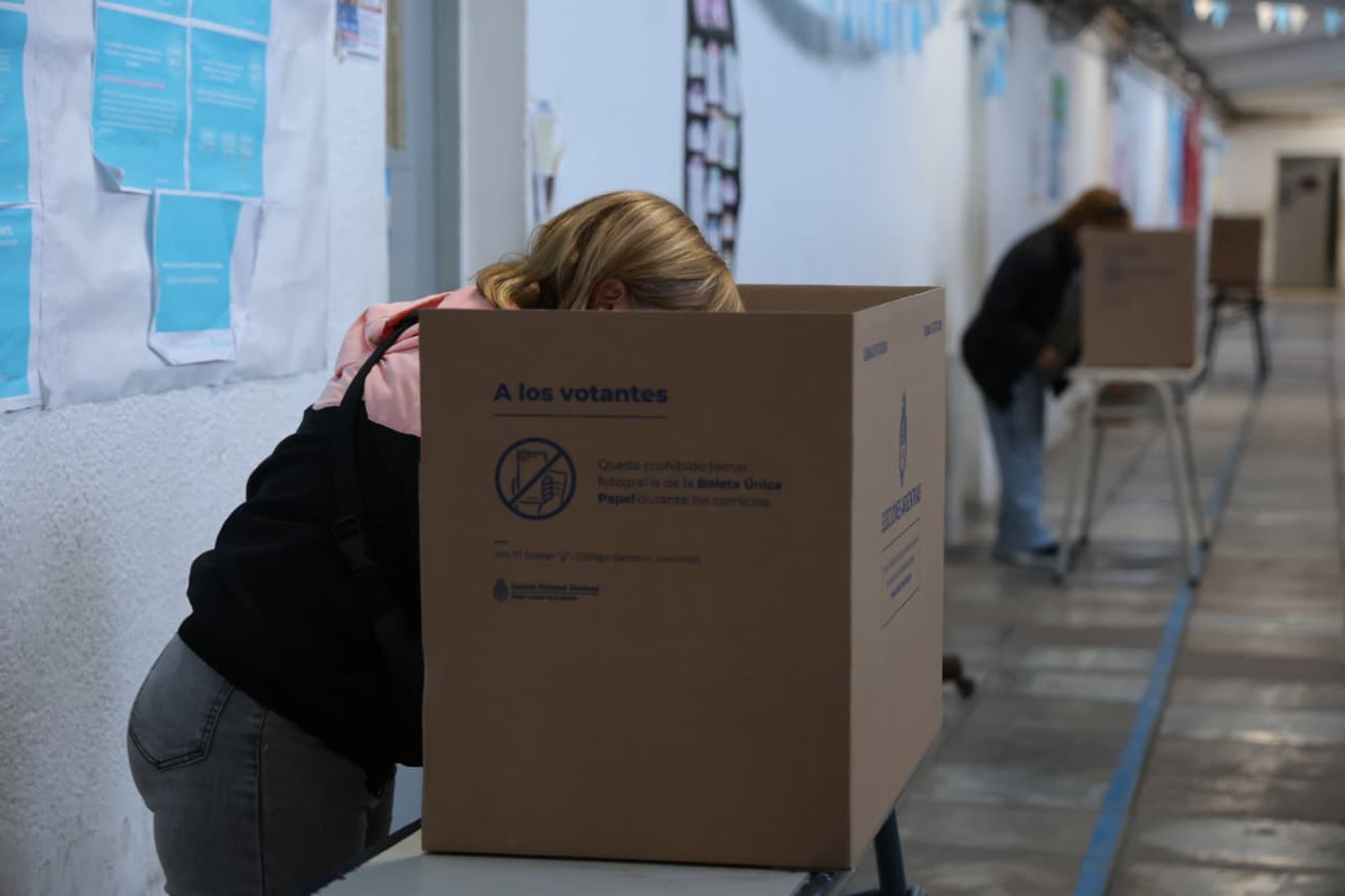 Imágenes que va dejando la votación en las primeras horas