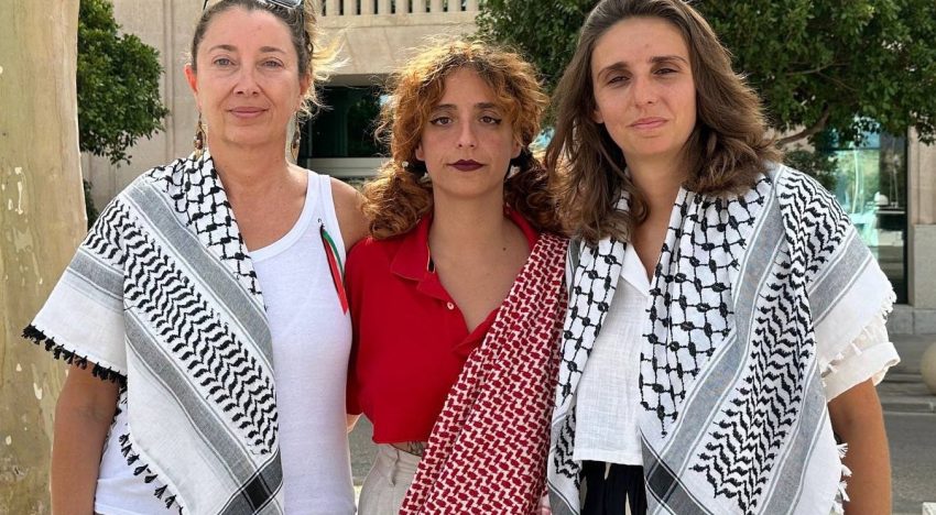 Reyes Rigo, la española de la flotilla acusada de morder a una funcionaria israelí, continúa encarcelada sin cargos
