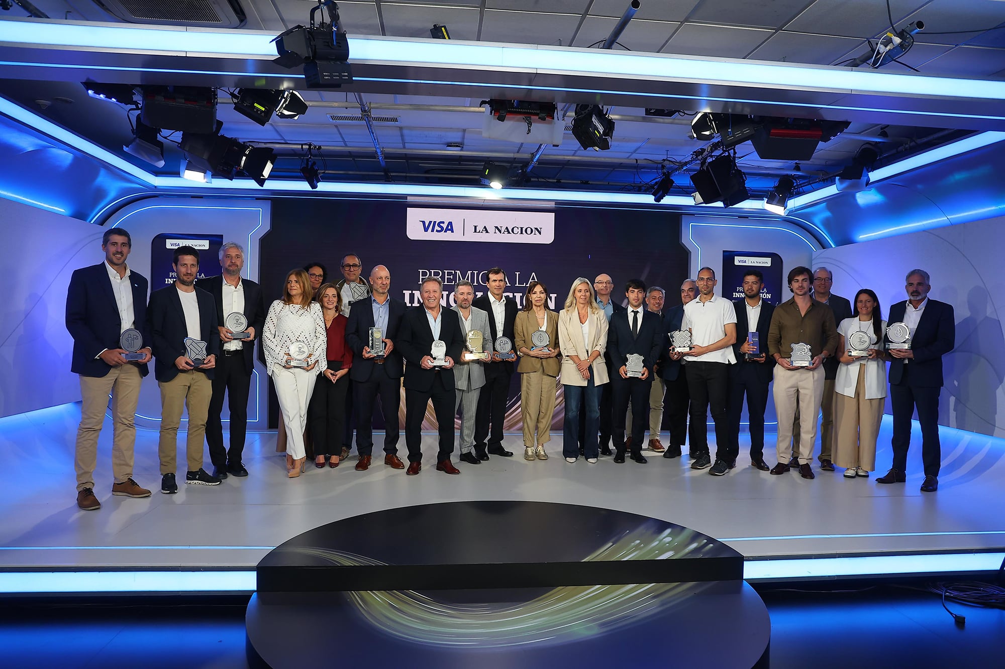La foto final con todos los ganadores