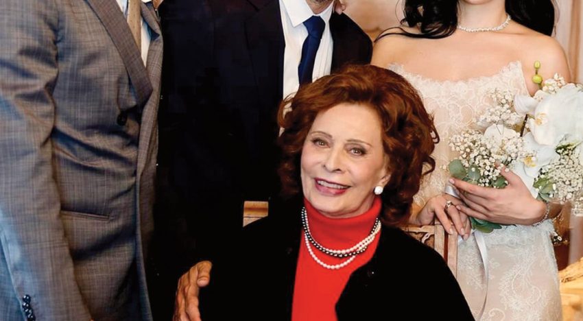 El hijo de Sophia Loren. Carlo Ponti jr se casó con una instructora de Zumba y la diva italiana lució espléndida a sus 91