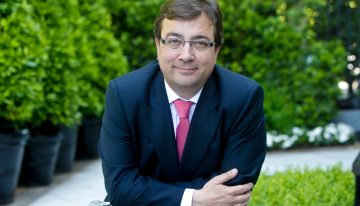 Muere Guillermo Fernández Vara, expresidente socialista de la Junta de Extremadura