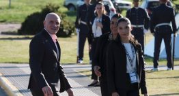 El Gobierno redefine la campaña y unifica el discurso para que el caso Espert no repercuta en las elecciones