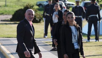 El Gobierno redefine la campaña y unifica el discurso para que el caso Espert no repercuta en las elecciones