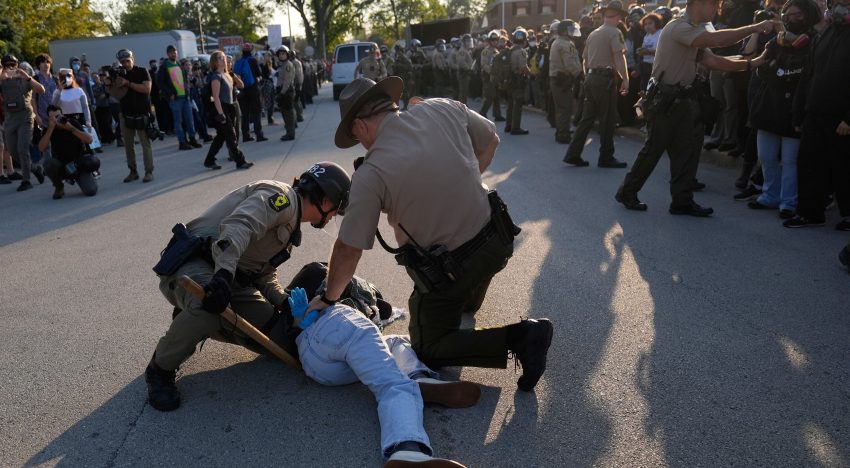 Chicago, convertida en “zona de guerra” por el terror migratorio