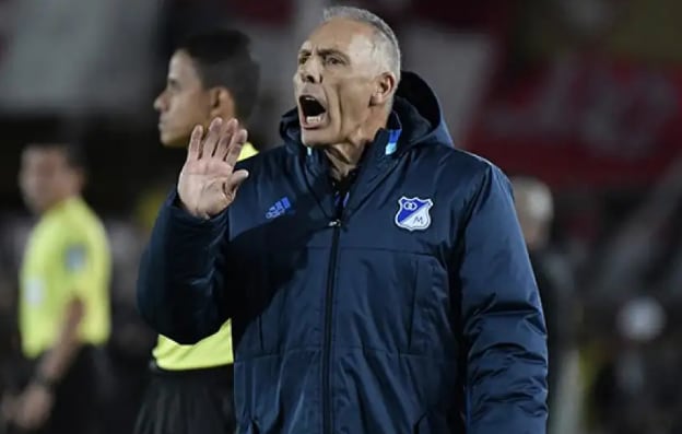 Russo dirigiendo a Millonarios, en Colombia