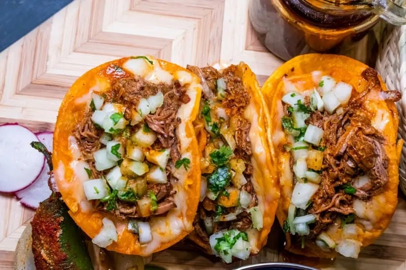 Los tacos fueron introducidos en EE.UU. a principios del siglo XX 