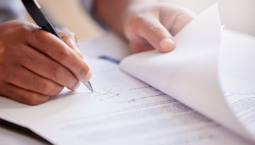 La regla de firmas del Uscis: el detalle que puede invalidar un trámite migratorio en segundos