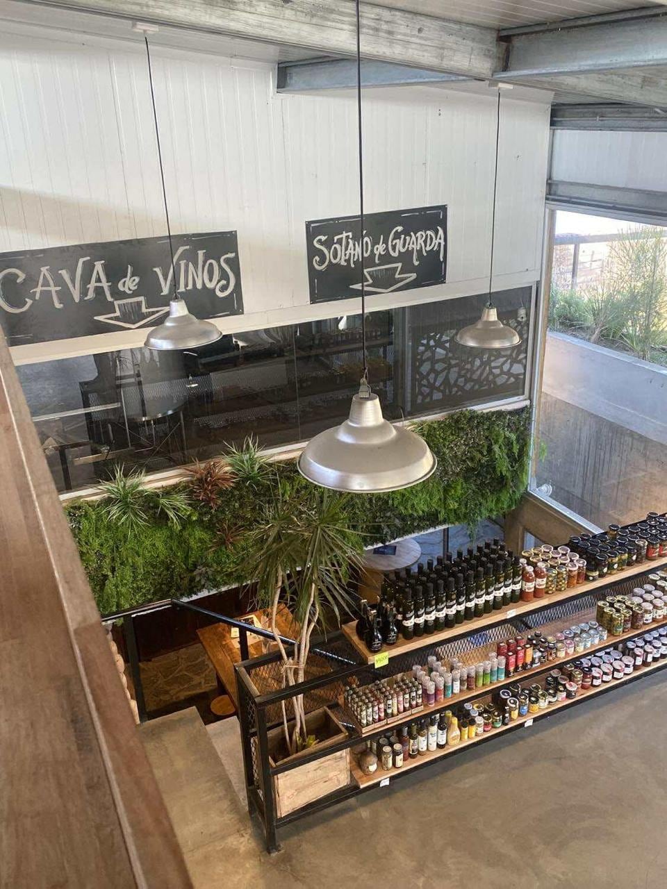 El local fue inaugurado en diciembre de 2024 y comenzó a construirse desde el sótano