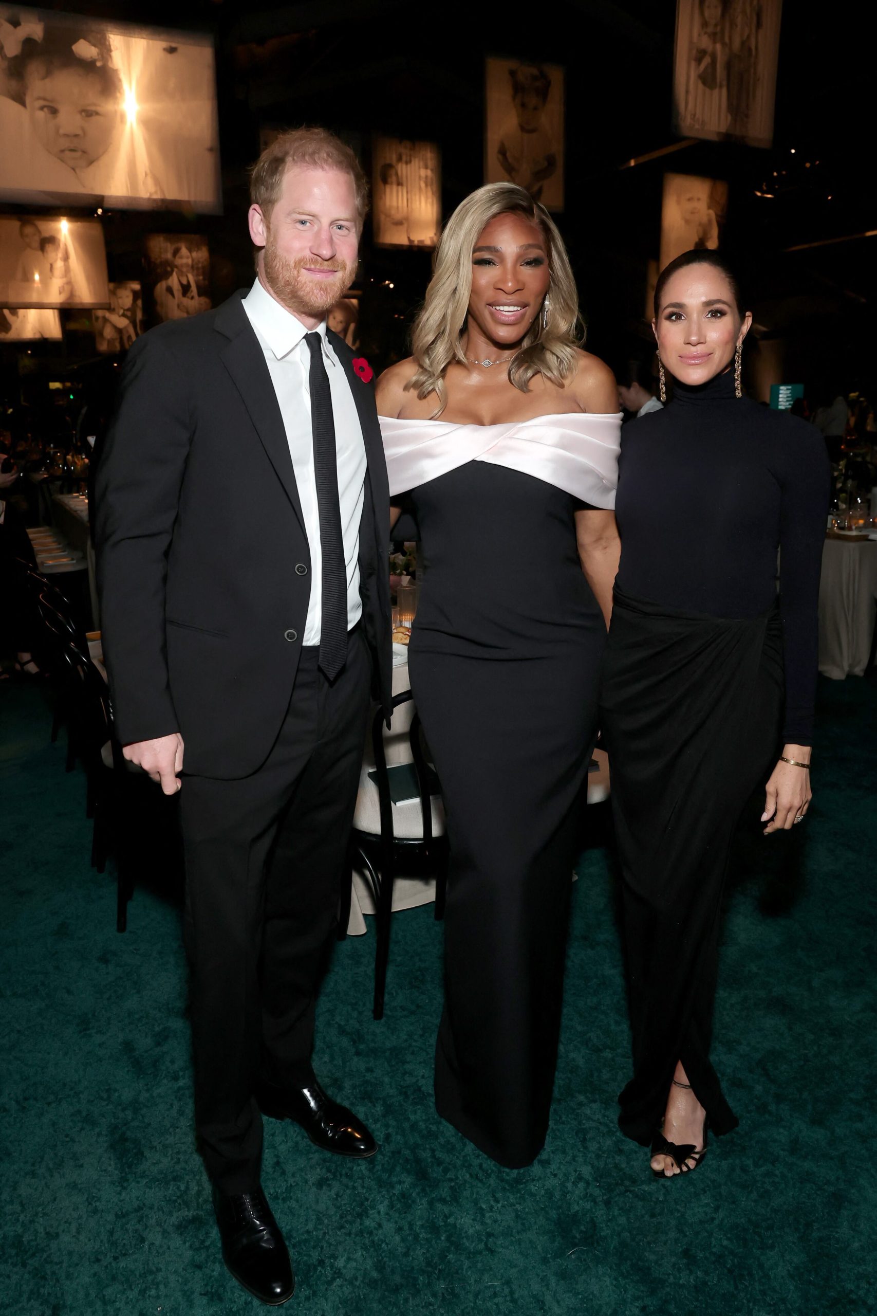 Harry y Meghan apoyaron a Serena Williams en la gala Baby2Baby antes de ir de fiesta de Kris Jenner (Foto: Emma McIntyre / Getty Images via AFP)