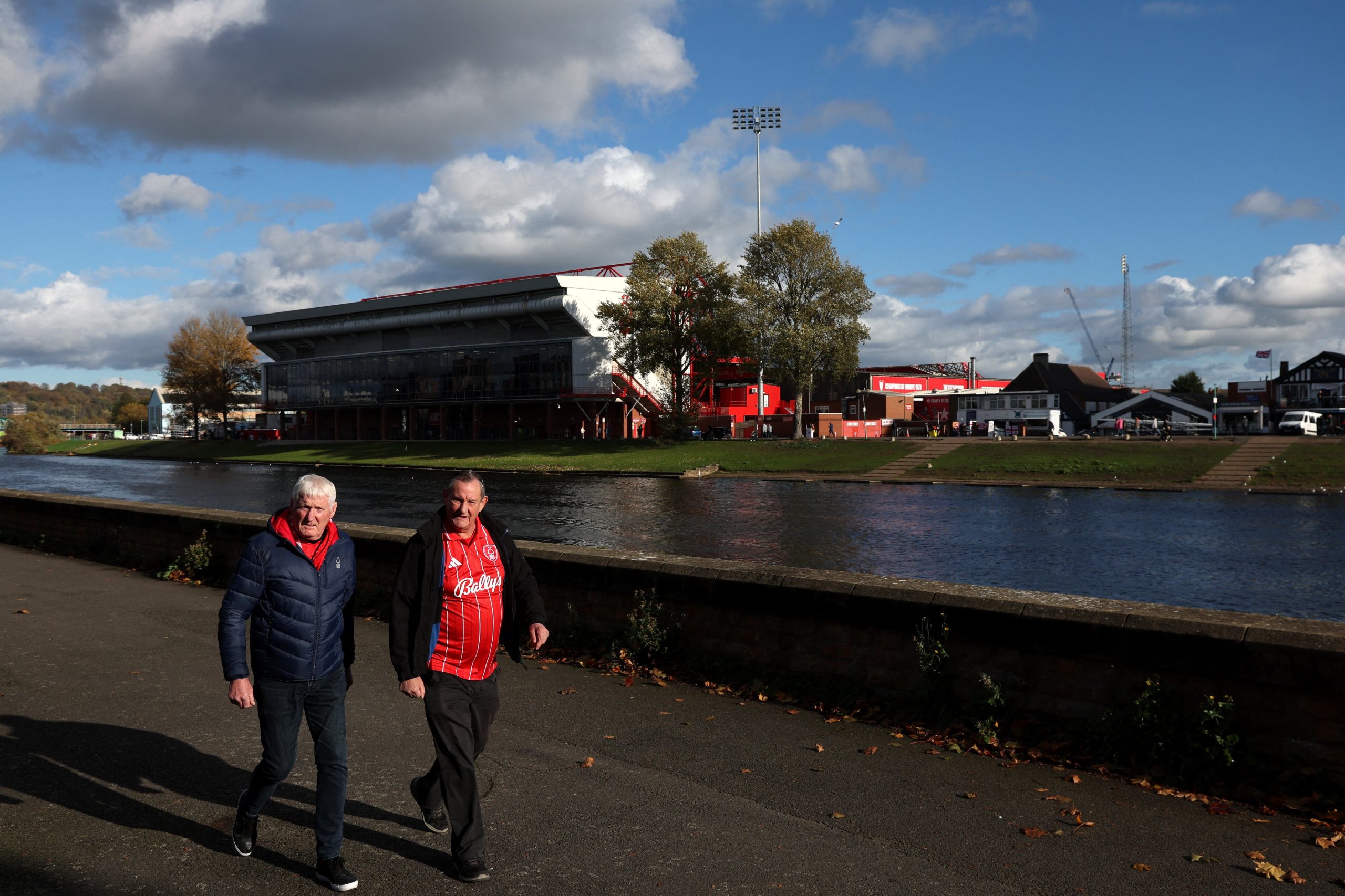 Nottingham vs Man. United por la fecha 10 de la Premier League del 2025.