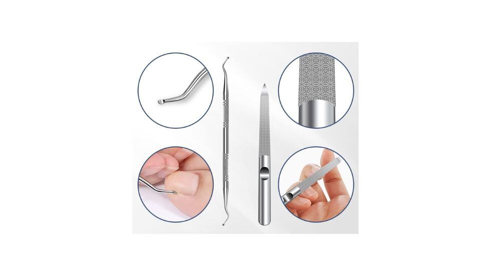 Termina limando tus uñas.