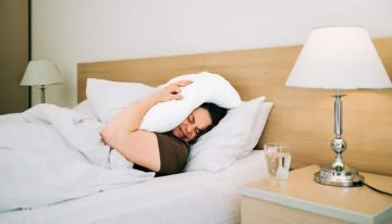 Cómo funciona el mecanismo que hace que el cerebro ‘se desconecte’ unos segundos cuando estás sin dormir