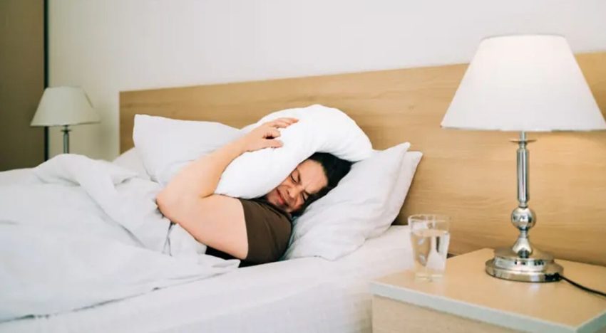 Cómo funciona el mecanismo que hace que el cerebro ‘se desconecte’ unos segundos cuando estás sin dormir