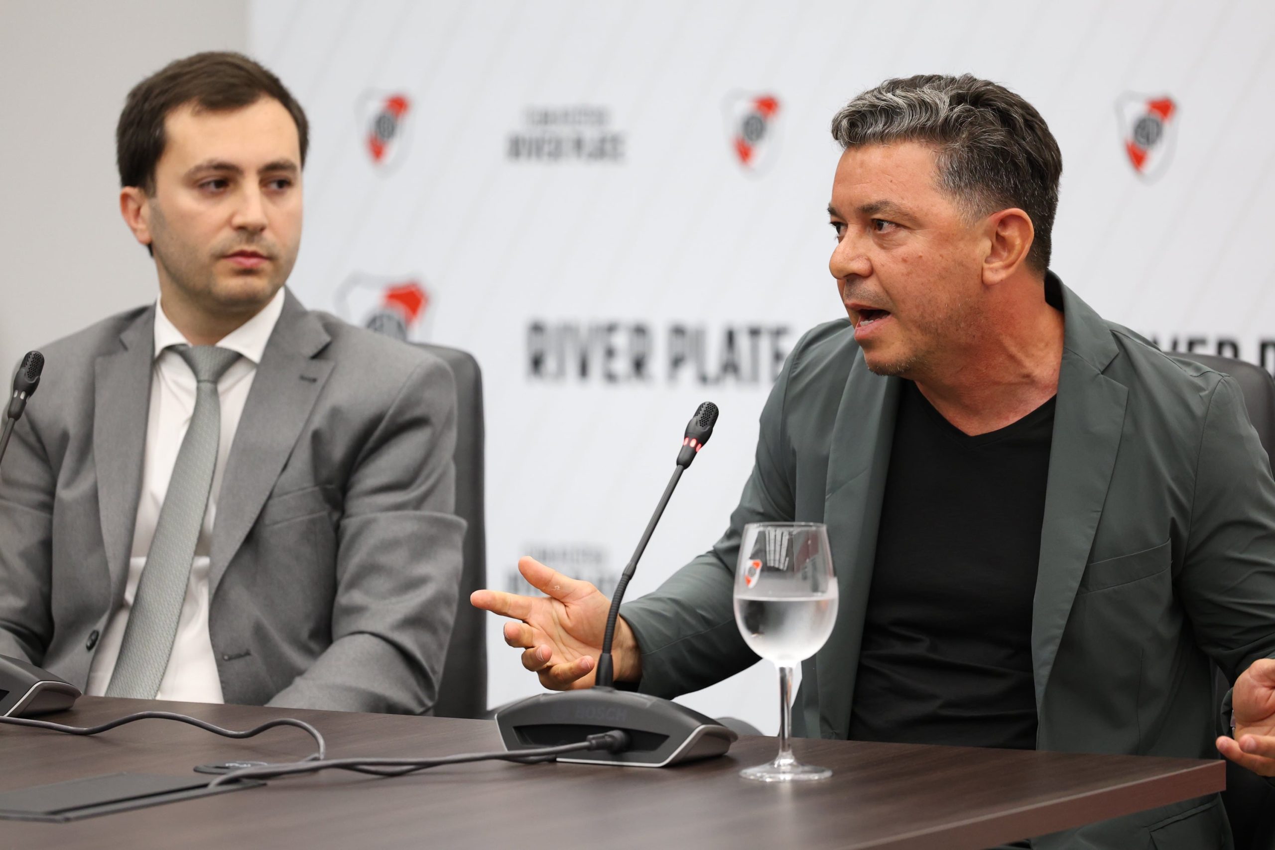 Di Carlo le renovó a Gallardo hasta diciembre de 2026