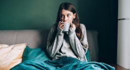 Por menos de 45 euros: este es el calefactor portátil de Rowenta que te recordará a una radio antigua por su diseño ‘vintage’