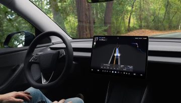 Tesla Model Y vs. Toyota Corolla: cuál es el auto eléctrico más barato en EE.UU. para comprar en noviembre 2025