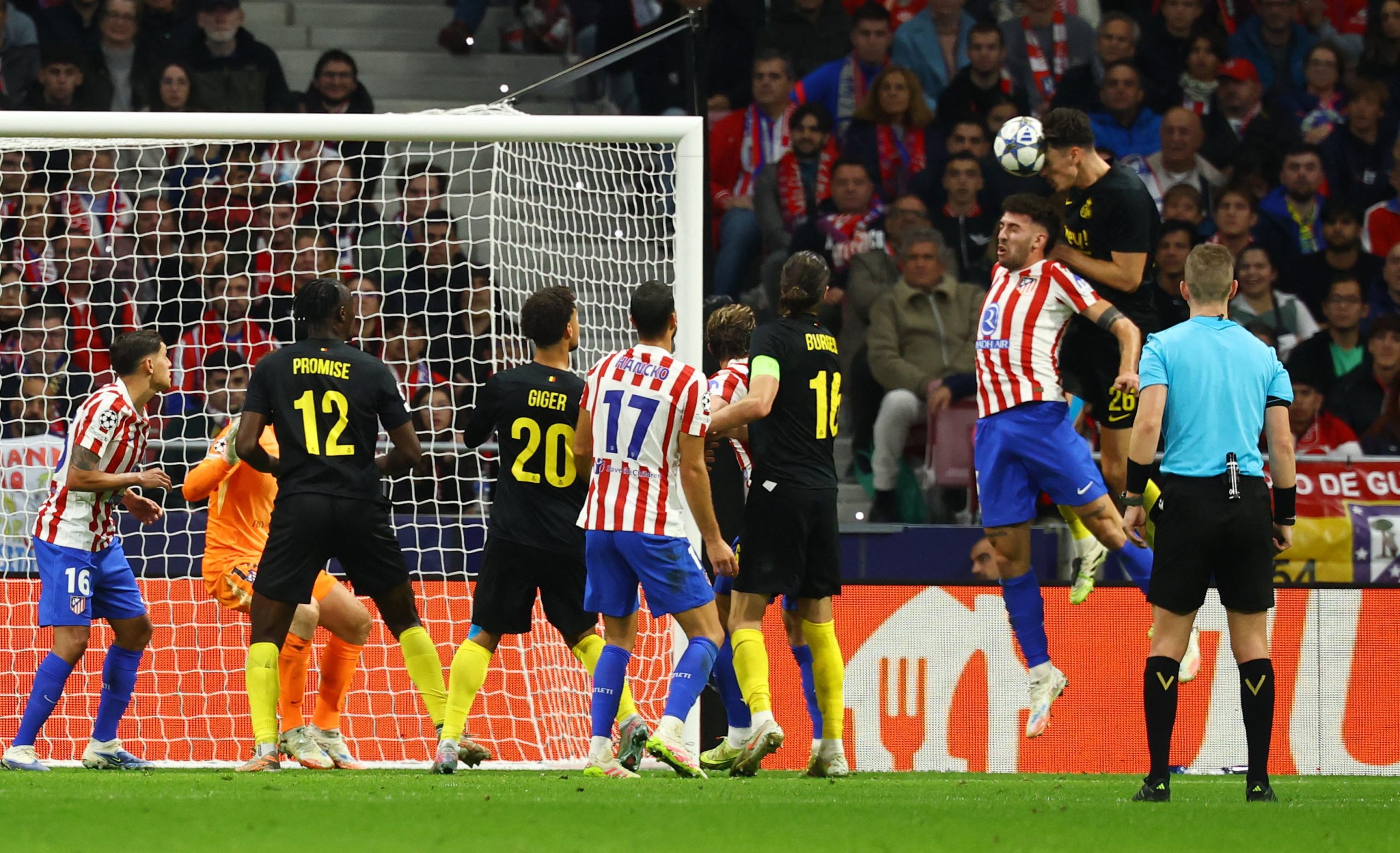 Atl. Madrid vs RU Saint-Gilloise por la fecha 4 de la Champions League del 2025.