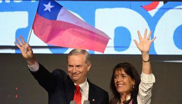 Daniel Matamala: “Para los líderes autoritarios, tú estás con ellos o contra ellos”