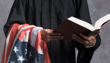 Florence Project: pasos para tramitar la cancelación de expulsión, frenar al ICE y salvar la green card en la corte