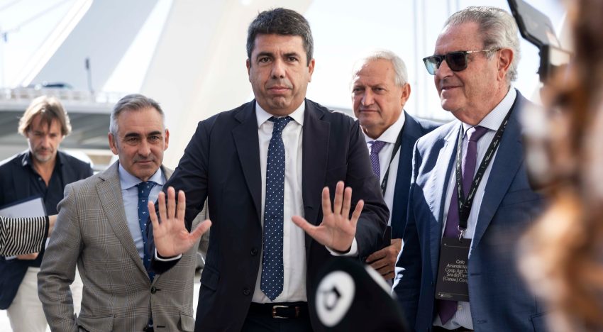 Dirigentes del PP valenciano, a Mazón en privado: “No te dejes hacer un Rita Barberá”