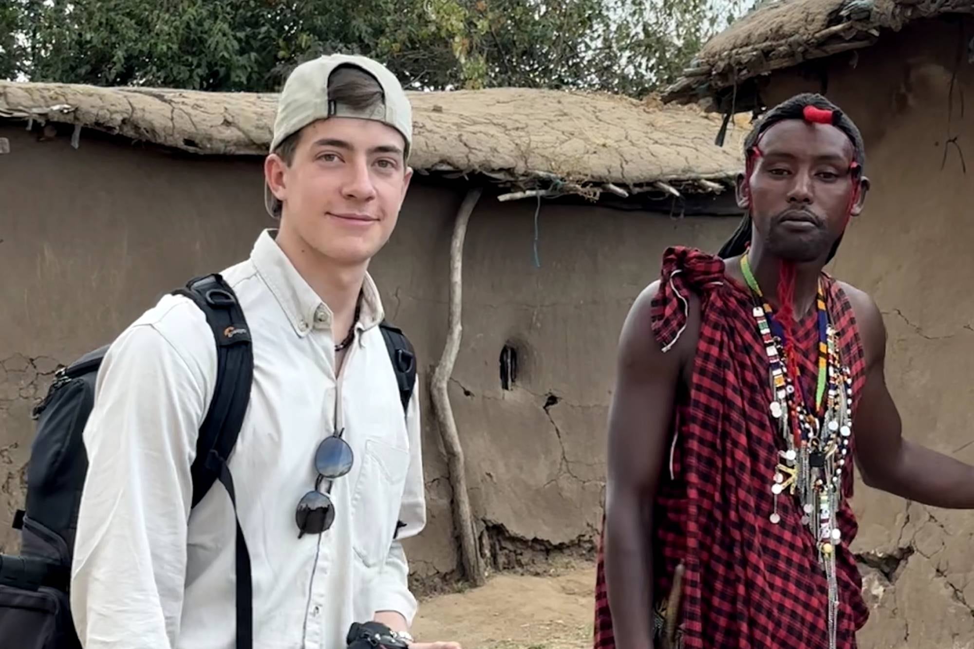 Santiago también traspasó las fronteras para capturar la belleza de lugares como Kenia y Tanzania.