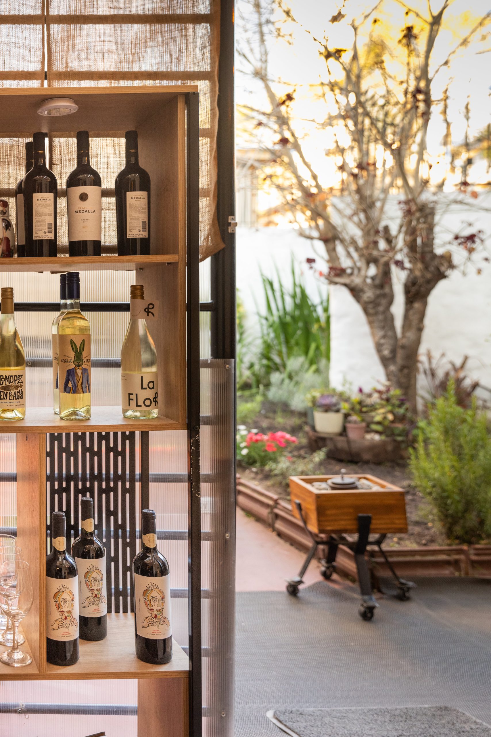 Entrada al patio de Ñuro