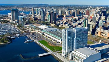 La ciudad que reúne playas increíbles, acantilados y una vibrante actividad cultural