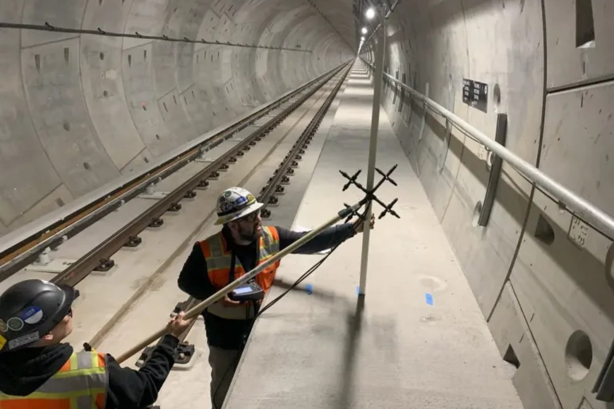 La inauguración de la Línea D del Metro de Los Ángeles llevó más tiempo del esperado