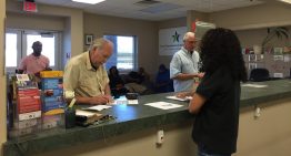 Guía para entender los cambios en Texas para registrar un vehículo: por qué limita a los extranjeros