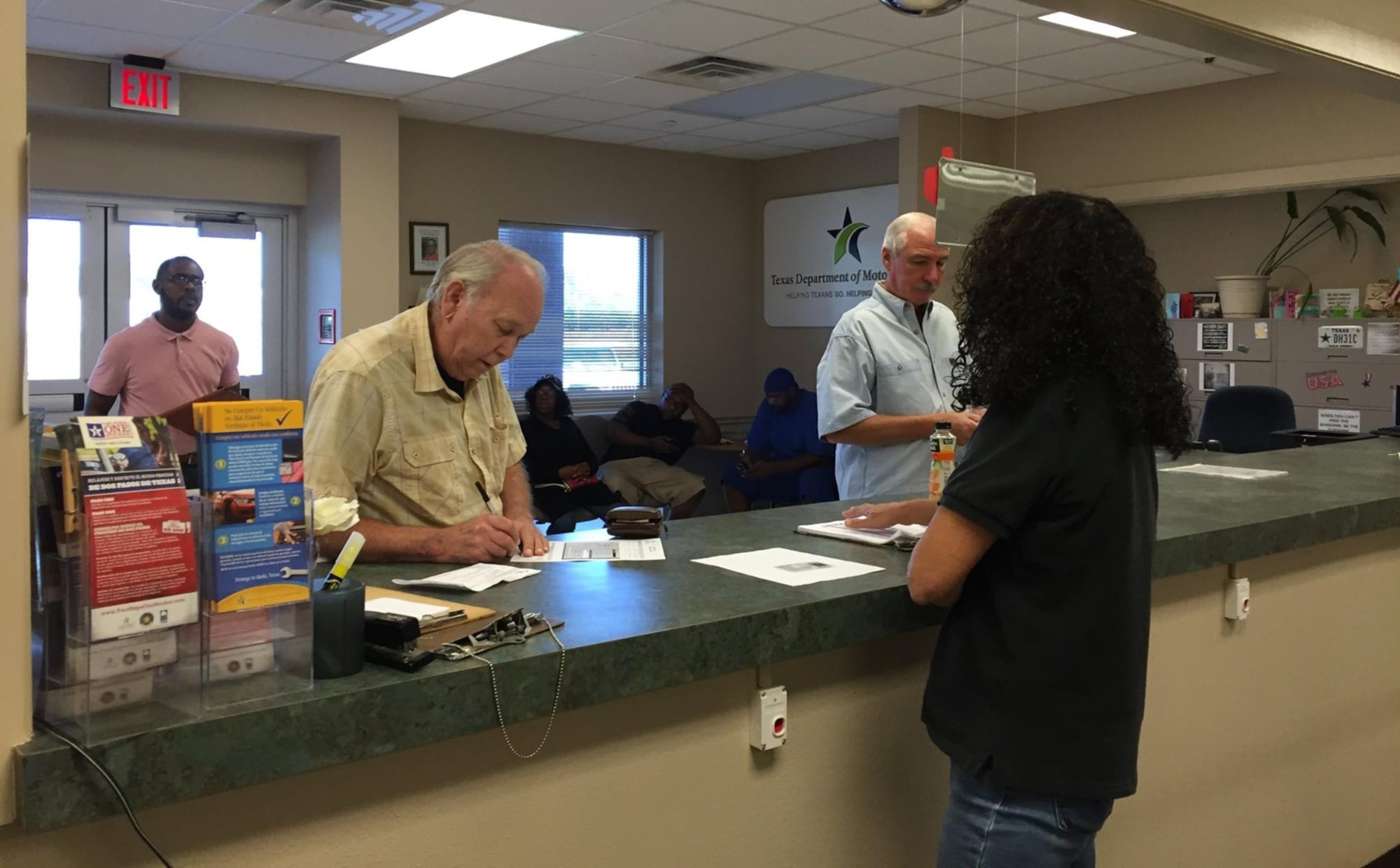 En Texas, el Departamento de Vehículos Motorizados solo ofrece servicios relacionados con vehículos