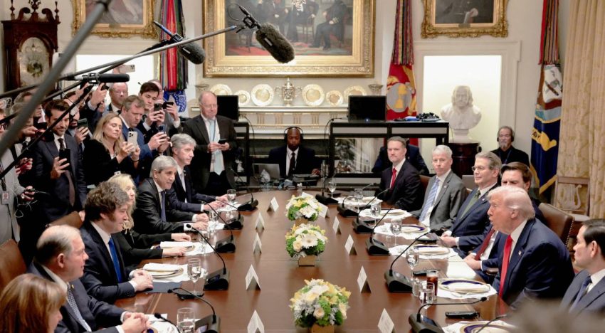 Tras la decisión de Milei de cancelar su viaje a EE.UU., crece la expectativa por la firma del acuerdo