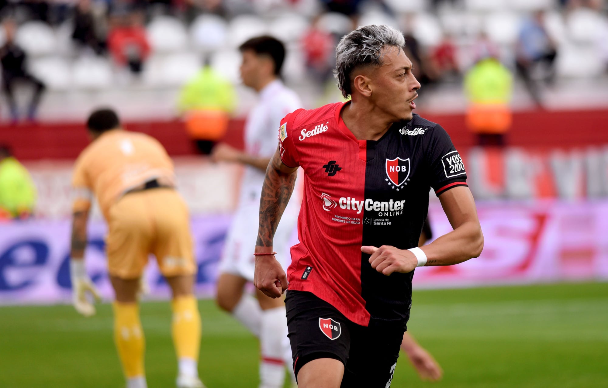 Newell's Old Boys se salvó de descender y cierra la temporada 2025 ante su gente en Rosario