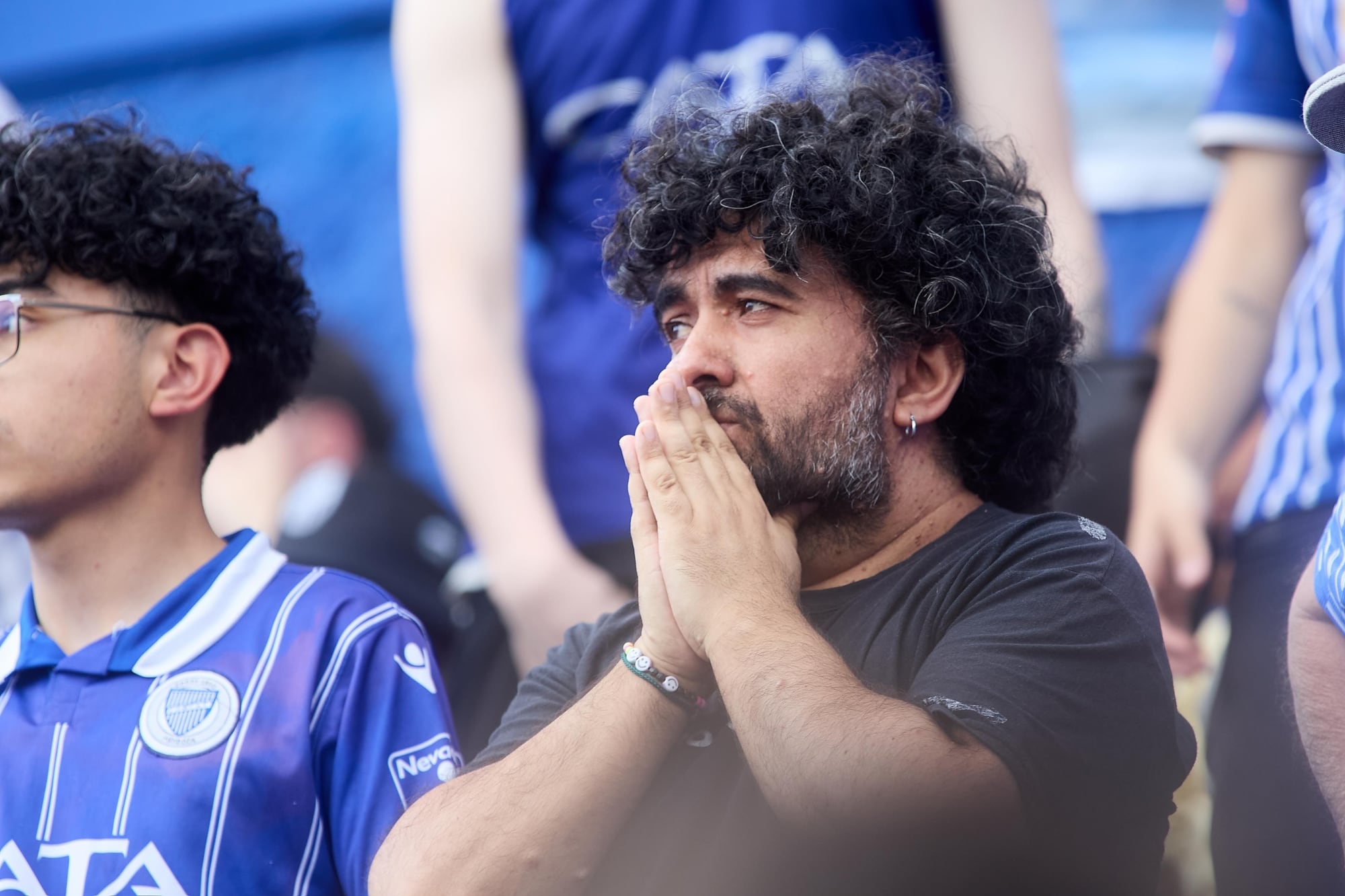 Los hinchas de Godoy Cruz imploran por un triunfo de su equipo en el Feliciano Gambarte