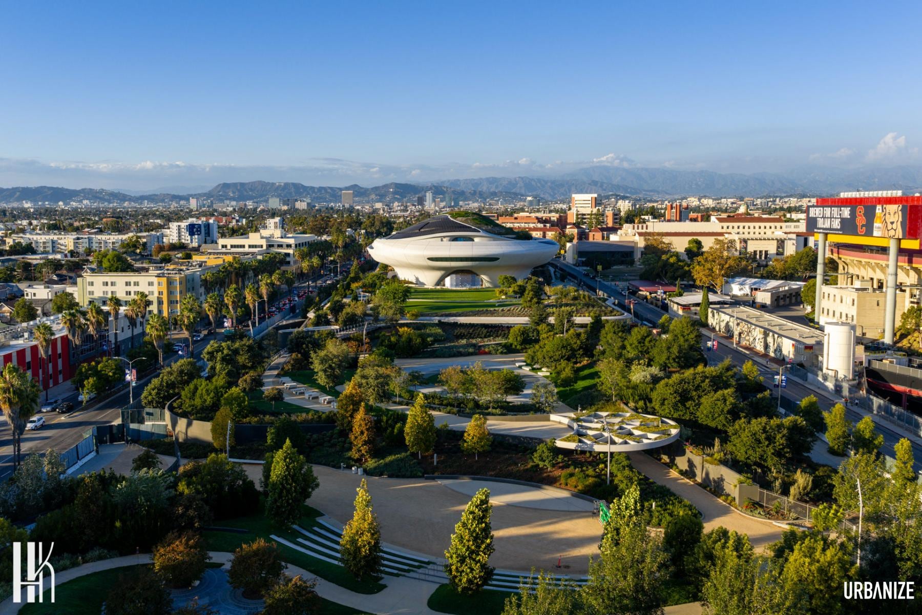 El proyecto del Museo George Lucas se concretó tras varios años de haber sido presentado y se inaugurará en septiembre de 2026 (Urbanize L.A.)