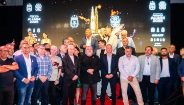 En medio de la polémica por el título a Rosario Central, la AFA le entregó un premio especial a Chiqui Tapia