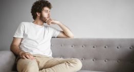 Cerrar la puerta también es salud mental: el valor de no recibir visitas como acto de autocuidado