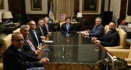 El Gobierno busca arrinconar a Chiqui Tapia, pero evita ir a una confrontación directa