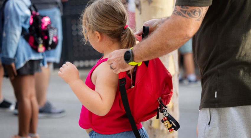 La renta garantizada no logra sacar de la pobreza severa a dos de cada tres familias con hijos que la perciben