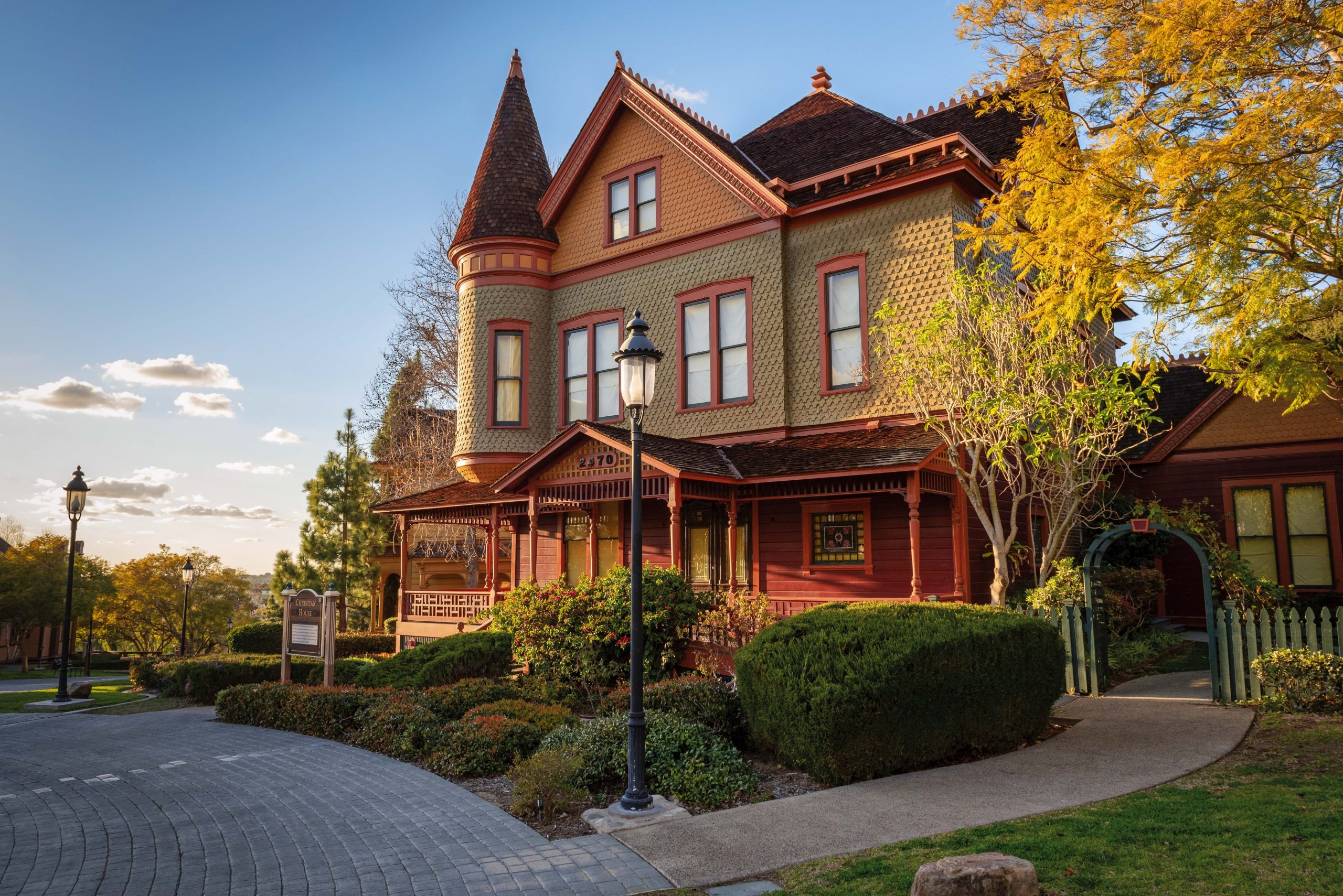 En el Heritage Park, hay un sector con casas tan bien conservadas que parecen siempre listas para convertirse en set de filmación.